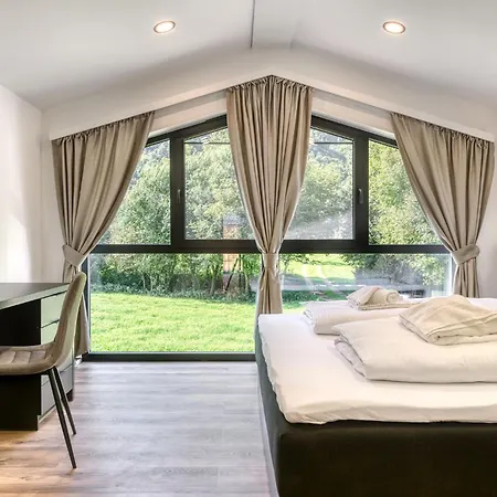 בית נופש Bsundrix Tiny Homes *